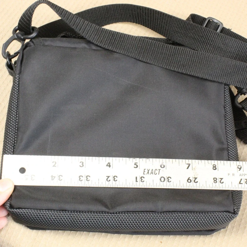 Case Logic Messenger Bag Crossbody Multi-Pocket Utility Travel Black Blue Trim